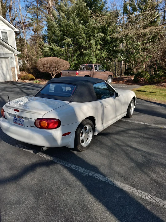 1999 Mazda NB MX-5 Miata - Image 5 of 31