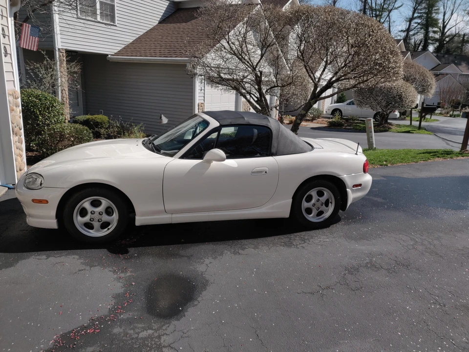 1999 Mazda NB MX-5 Miata - Image 9 of 31