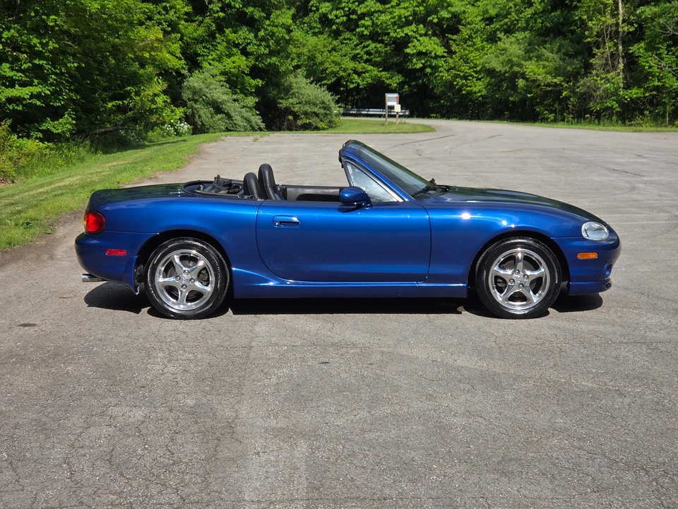 1999 Mazda NB MX-5 Miata - Image 11 of 31