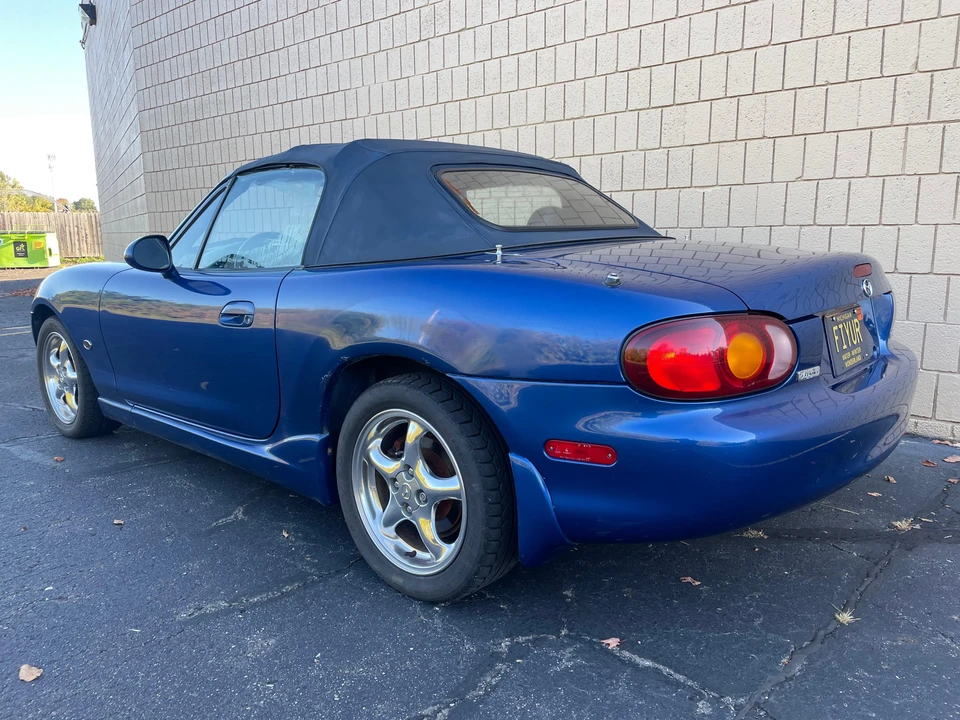 1999 Mazda NB MX-5 Miata - Image 18 of 31