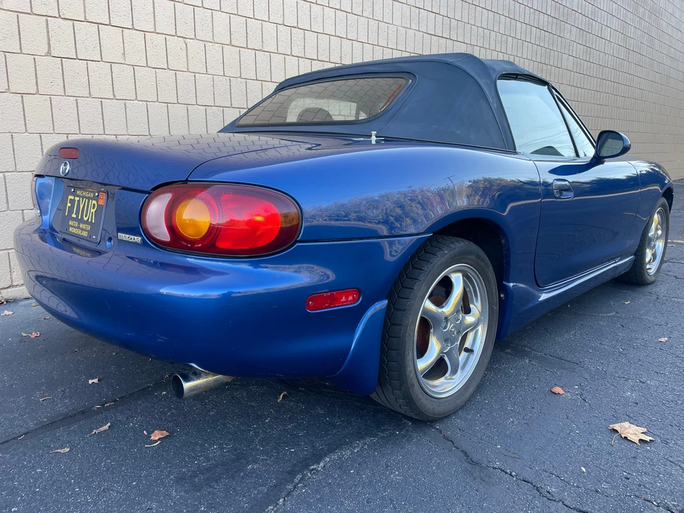 1999 Mazda NB MX-5 Miata - Image 21 of 31