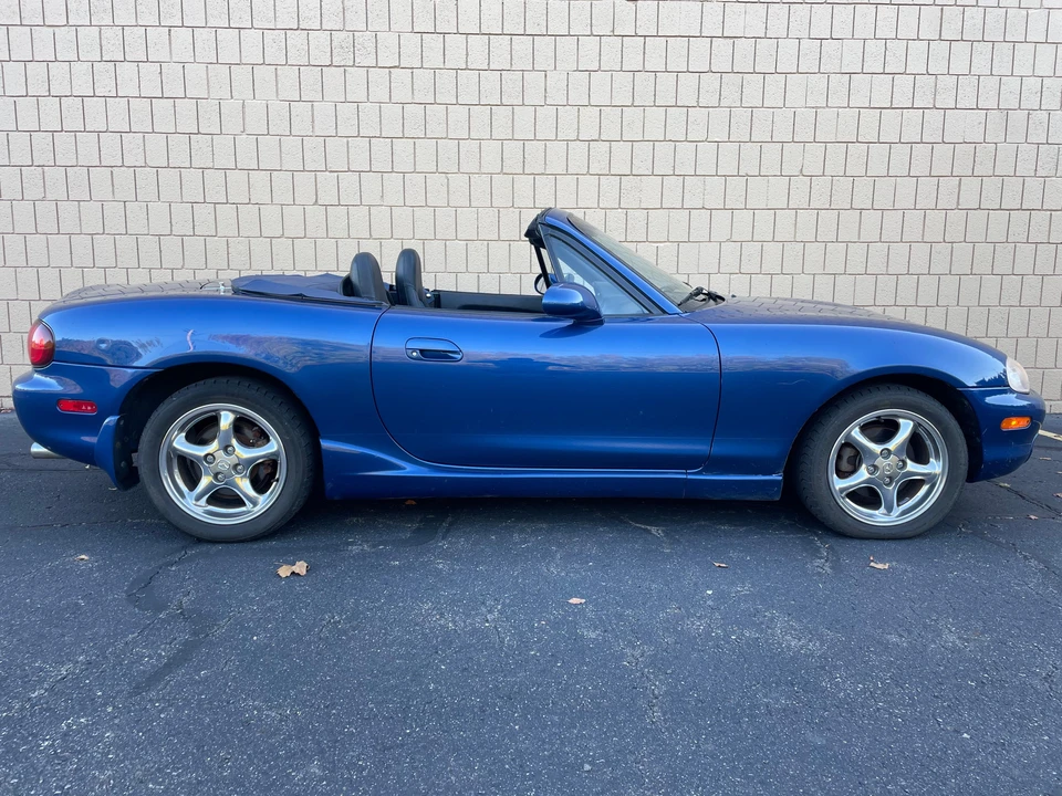 1999 Mazda NB MX-5 Miata - Image 11 of 31