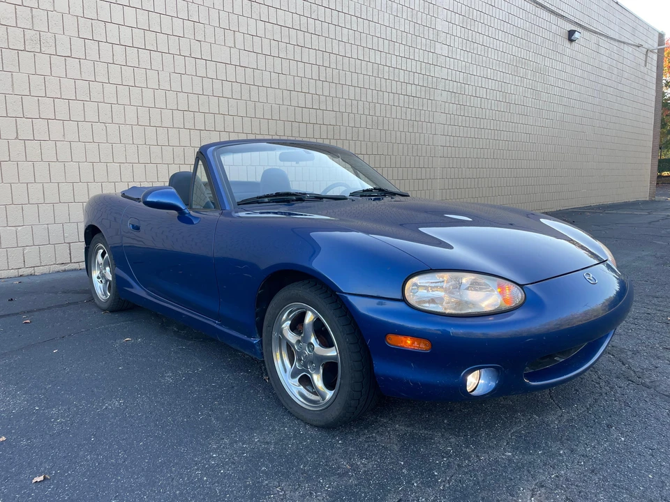 1999 Mazda NB MX-5 Miata - Image 12 of 31