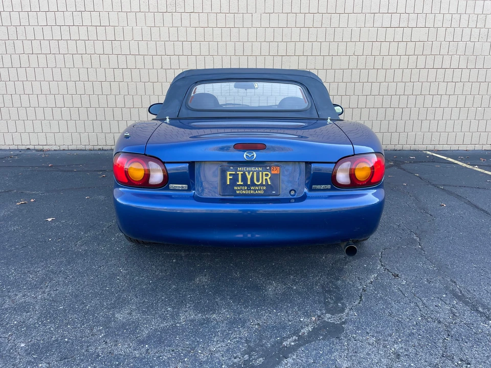 1999 Mazda NB MX-5 Miata - Image 19 of 31