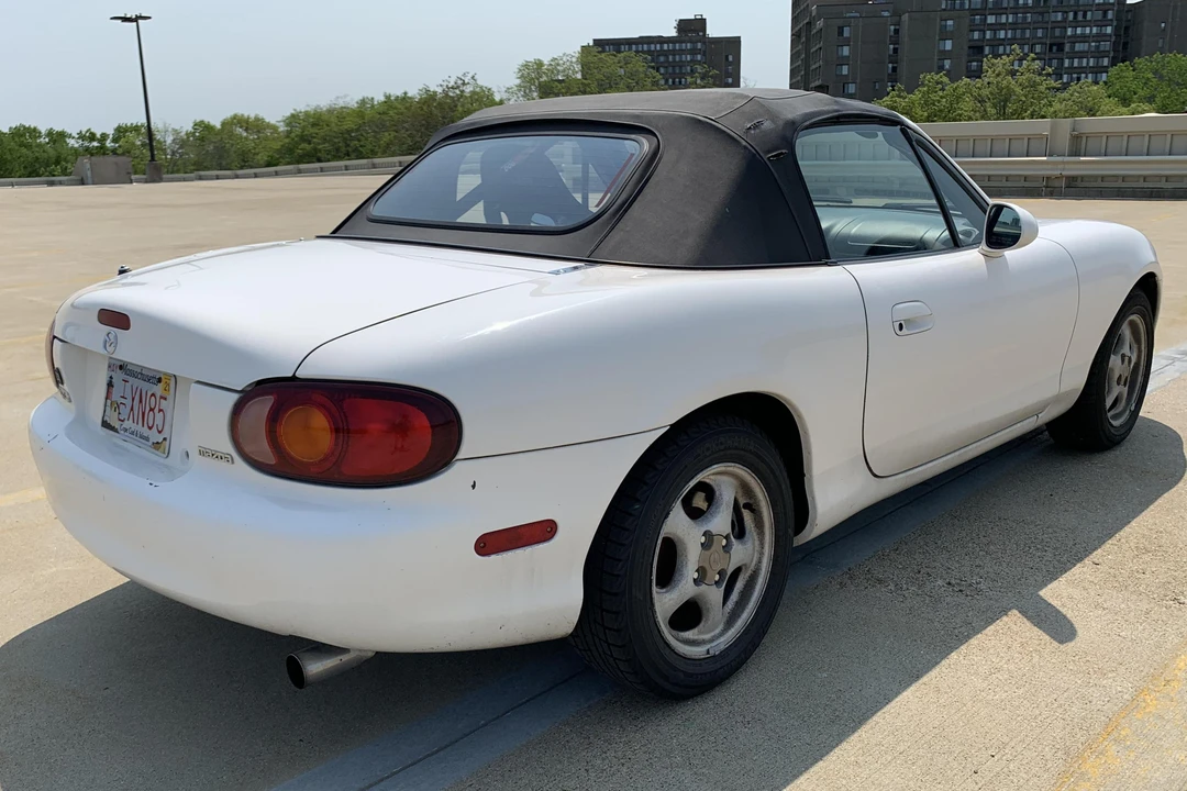 1999 Mazda NB MX-5 Miata - Image 4 of 31