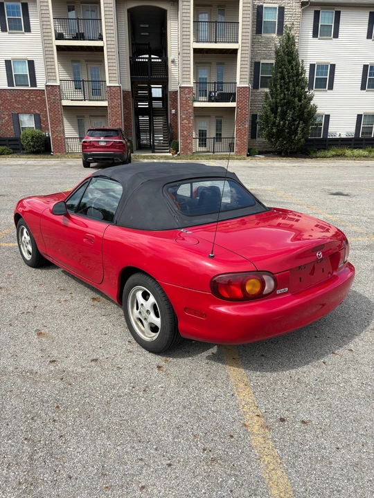 1999 Mazda NB MX-5 Miata - Image 9 of 31