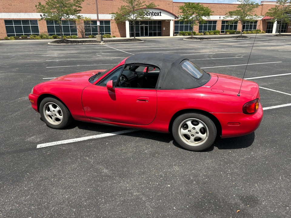 1999 Mazda NB MX-5 Miata - Image 8 of 31