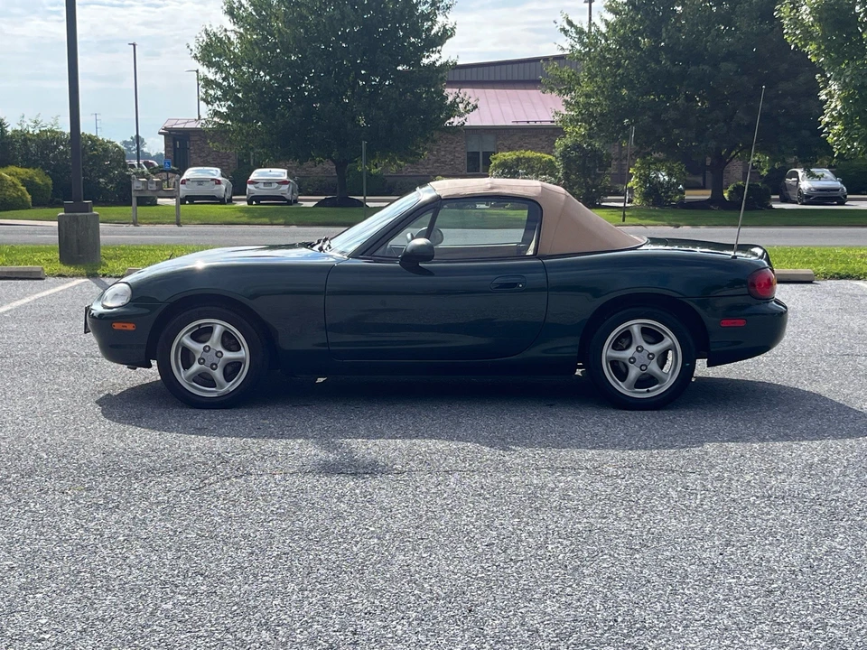 1999 Mazda NB MX-5 Miata - Image 4 of 24