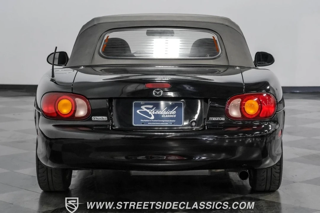 1999 Mazda NB MX-5 Miata - Image 11 of 12