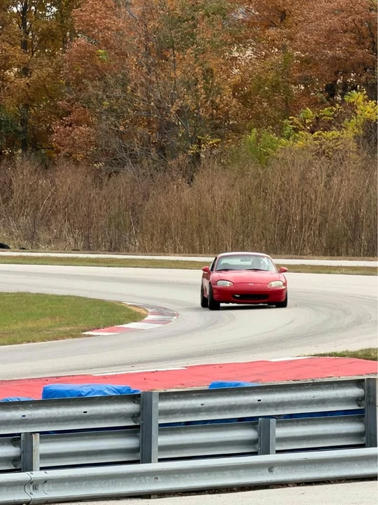 1999 Mazda NB MX-5 Miata - Image 4 of 13