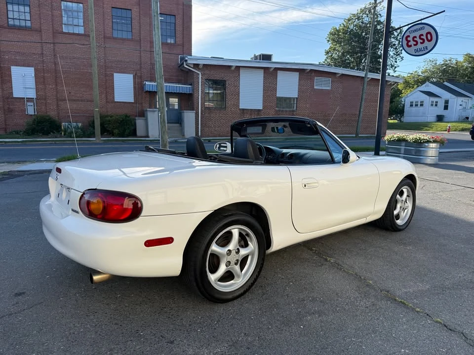 1999 Mazda NB MX-5 Miata - Image 7 of 18