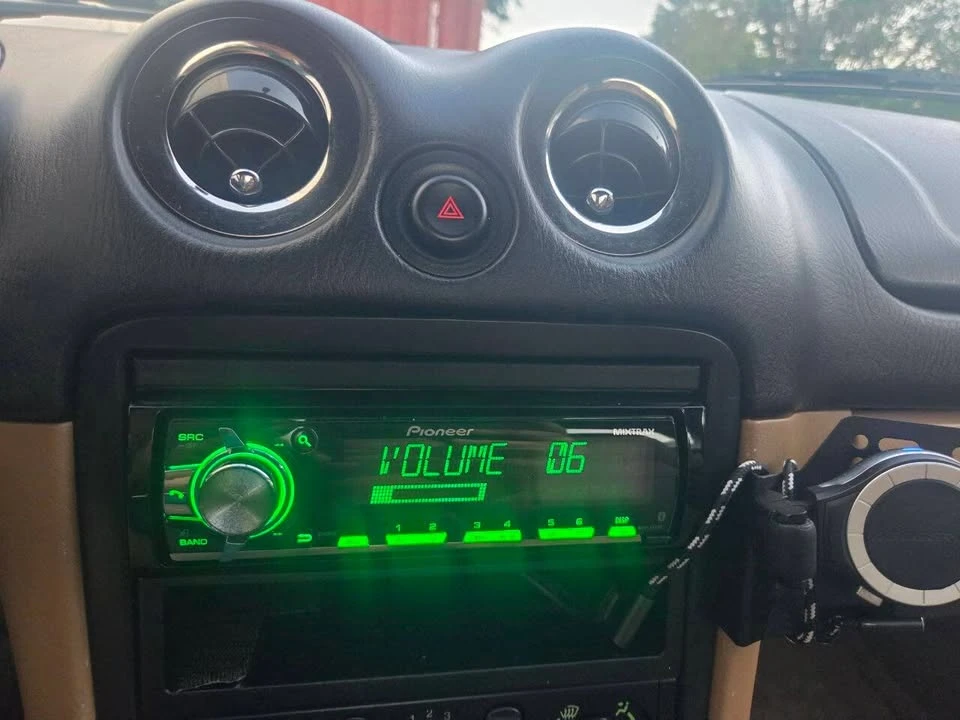 1999 Mazda NB MX-5 Miata - Image 17 of 20