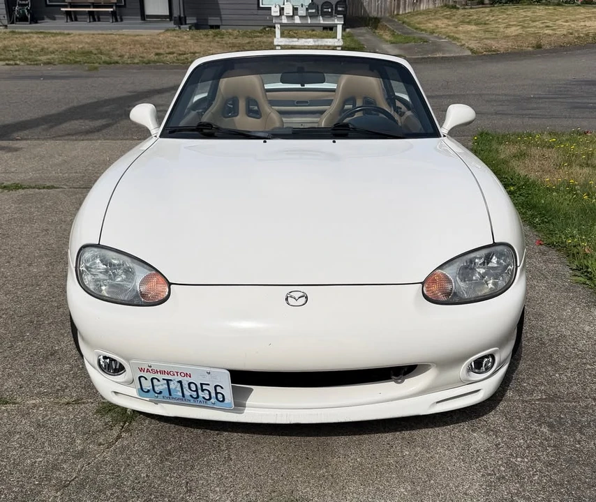 1999 Mazda NB MX-5 Miata - Image 2 of 20