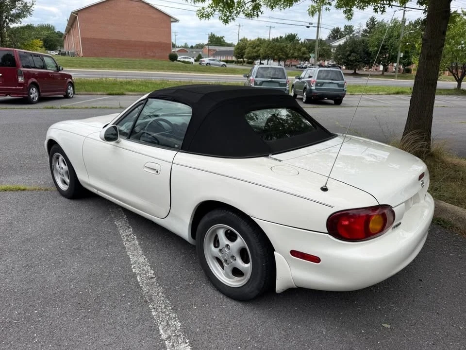 1999 Mazda NB MX-5 Miata - Image 7 of 14
