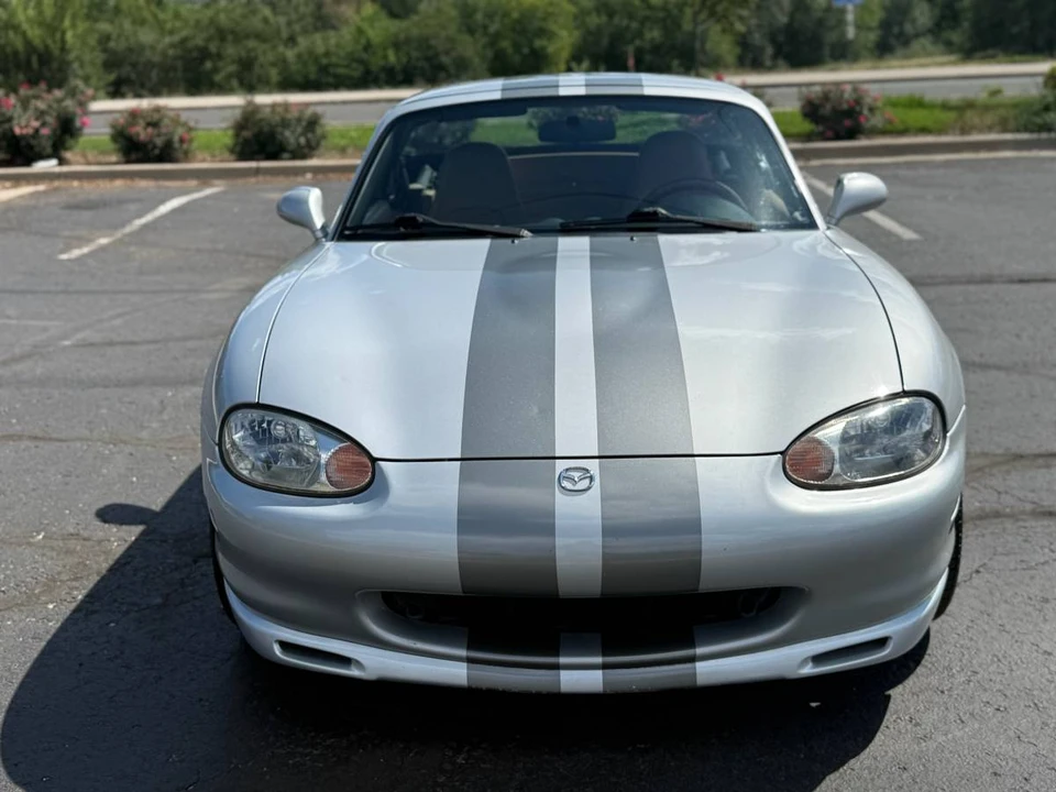 1999 Mazda NB MX-5 Miata - Image 2 of 24