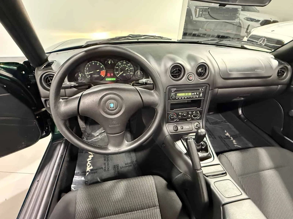 1999 Mazda NB MX-5 Miata - Image 8 of 12