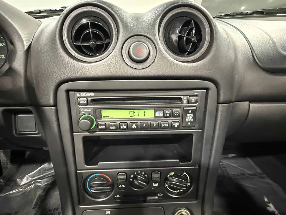 1999 Mazda NB MX-5 Miata - Image 9 of 12