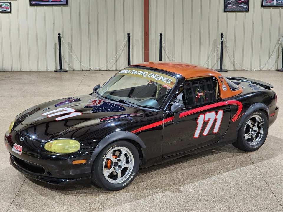 1999 Mazda NB MX-5 Miata - Image 8 of 31