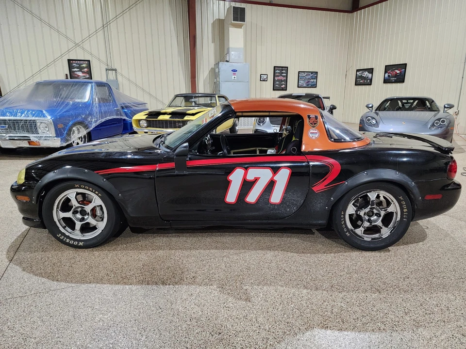 1999 Mazda NB MX-5 Miata - Image 9 of 31