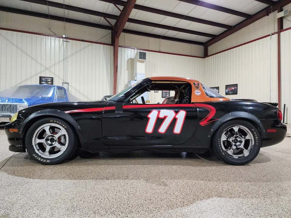 1999 Mazda NB MX-5 Miata - Image 17 of 31