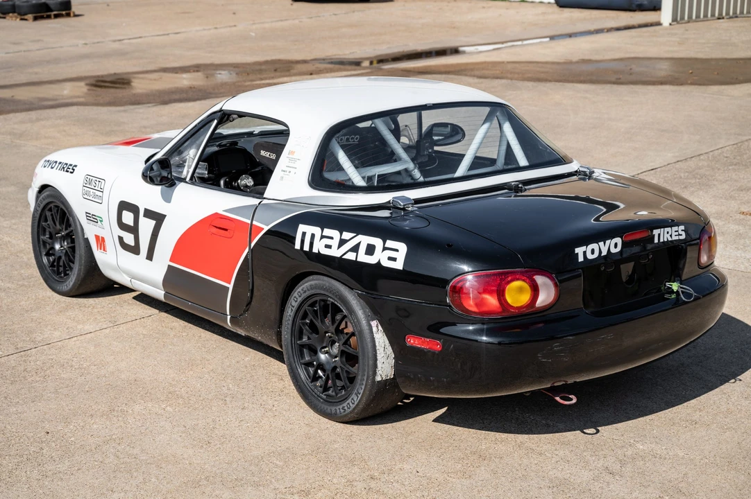 1999 Mazda NB MX-5 Miata - Image 8 of 31