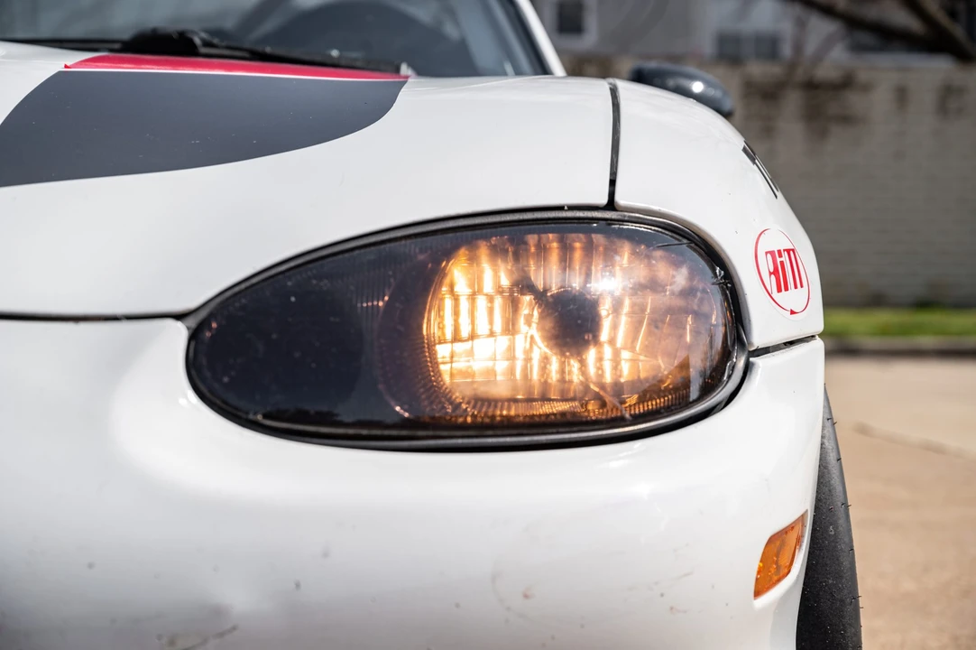 1999 Mazda NB MX-5 Miata - Image 17 of 31