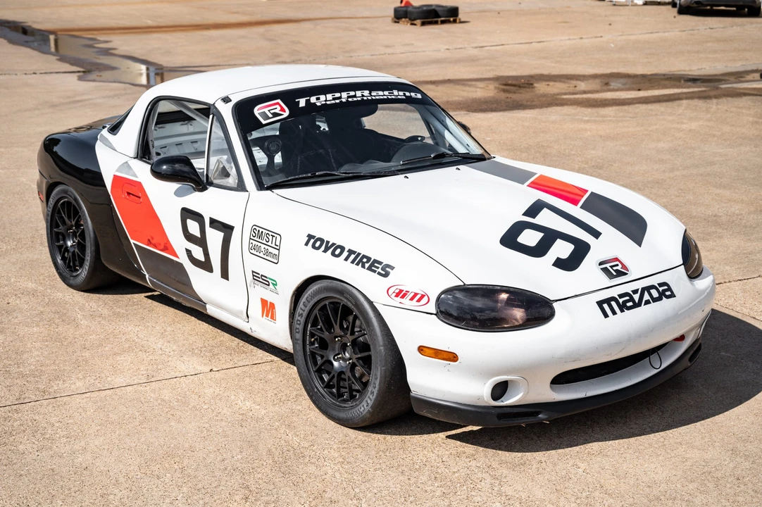 1999 Mazda NB MX-5 Miata - Image 4 of 31