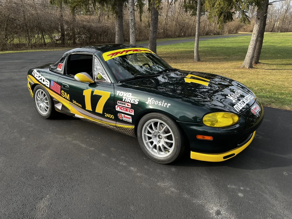 1999 Mazda NB MX-5 Miata - Image 2 of 31