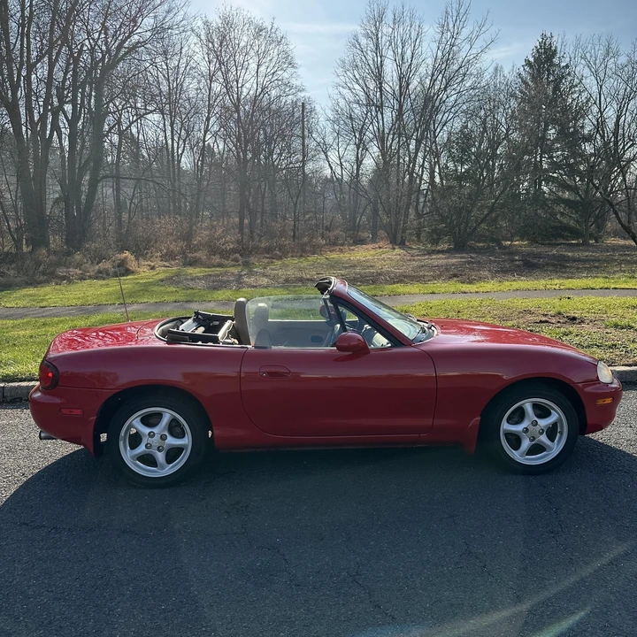 1999 Mazda NB MX-5 Miata - Image 9 of 12