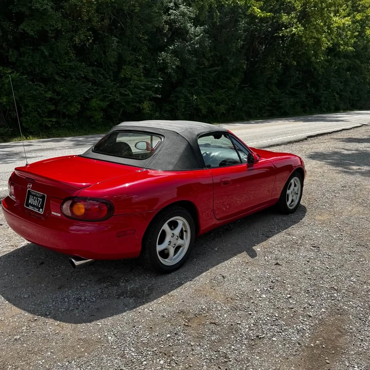1999 Mazda NB MX-5 Miata - Image 9 of 20