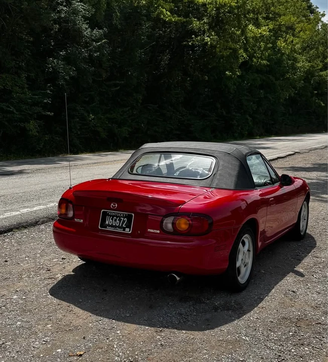 1999 Mazda NB MX-5 Miata - Image 10 of 20
