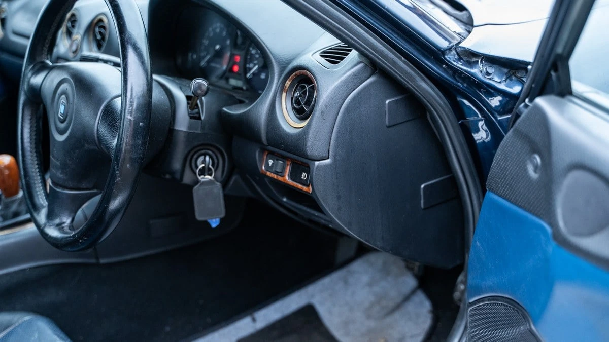 1999 Mazda NB MX-5 Miata - Image 26 of 30