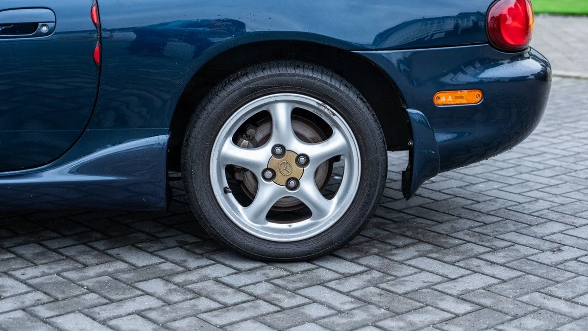 1999 Mazda NB MX-5 Miata - Image 19 of 30