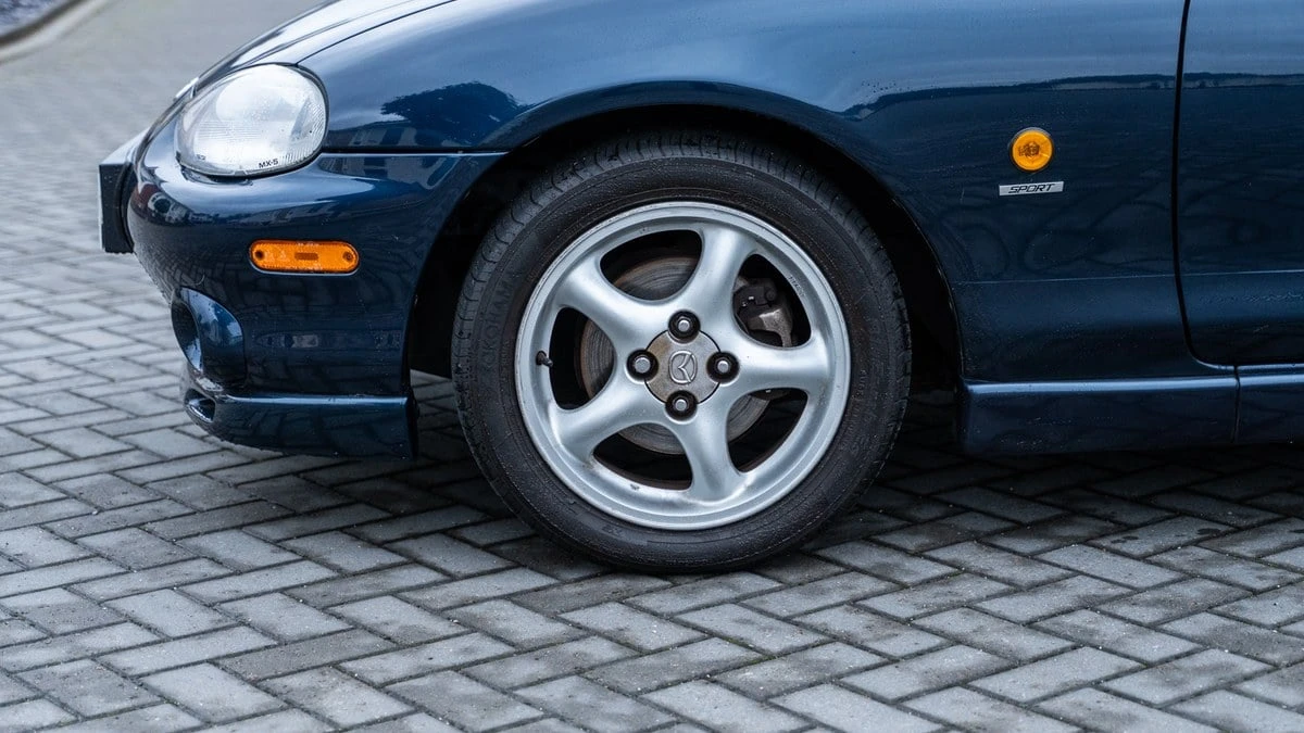 1999 Mazda NB MX-5 Miata - Image 18 of 30