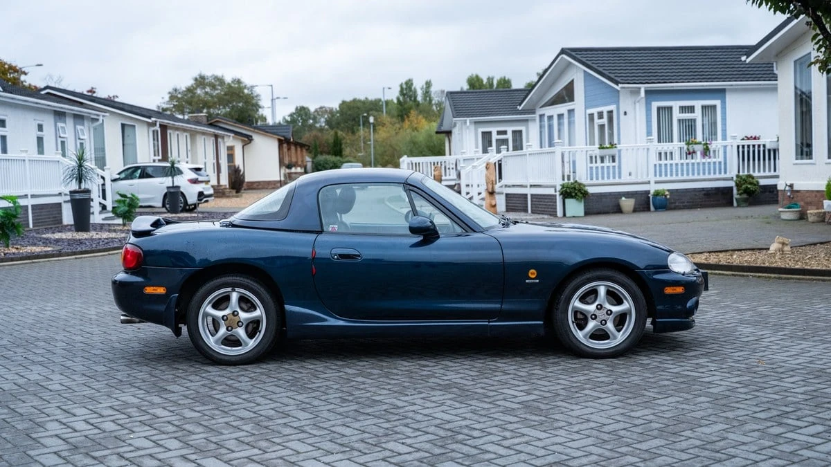 1999 Mazda NB MX-5 Miata - Image 9 of 30