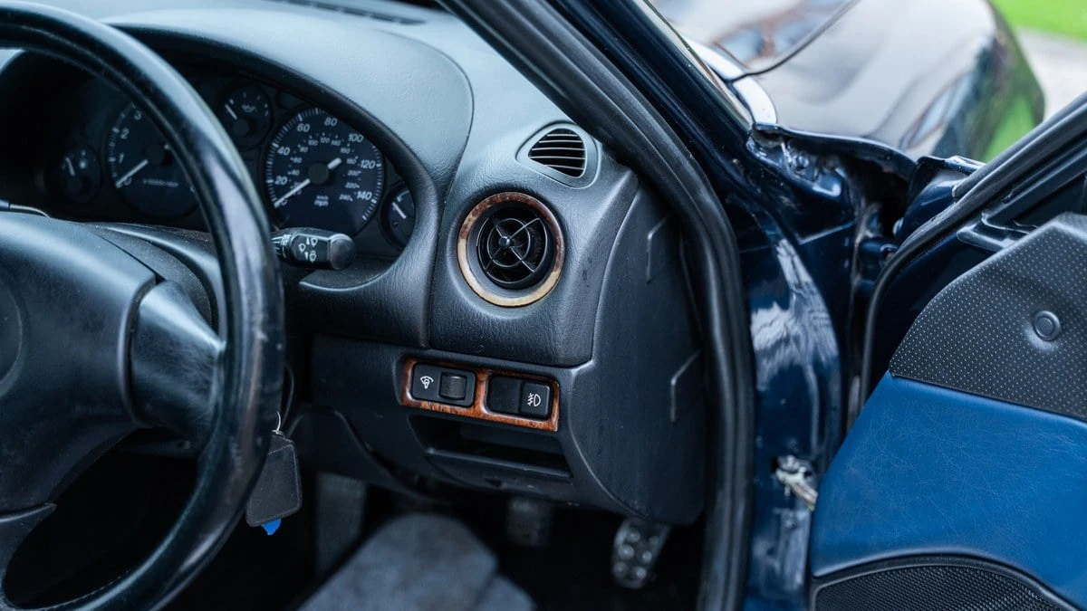 1999 Mazda NB MX-5 Miata - Image 24 of 30