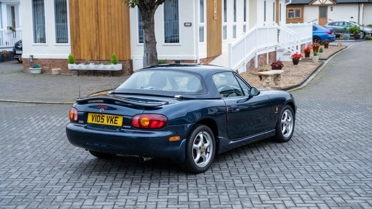 1999 Mazda NB MX-5 Miata - Image 8 of 30