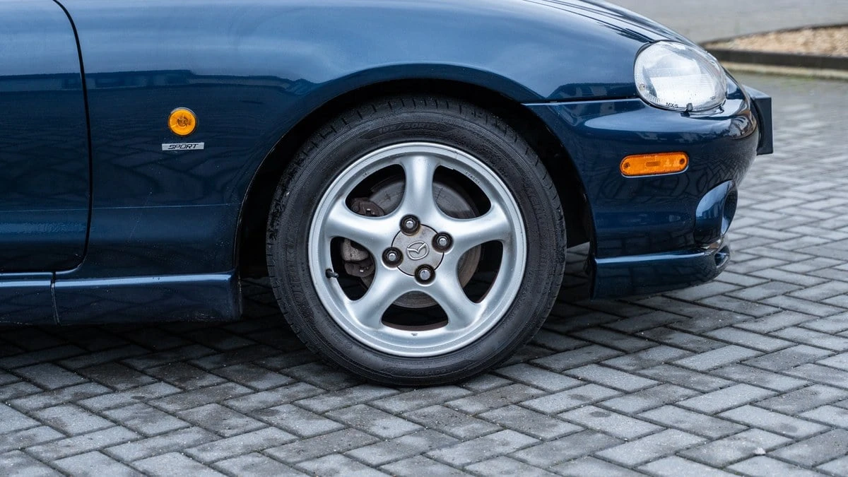 1999 Mazda NB MX-5 Miata - Image 17 of 30