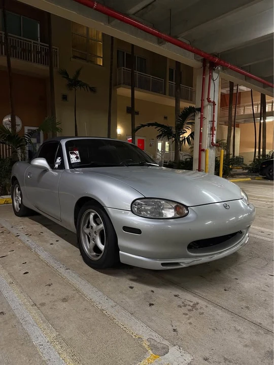 1999 Mazda NB MX-5 Miata - Image 2 of 9