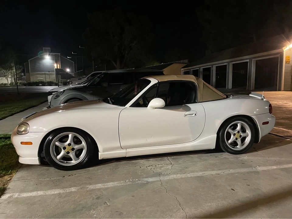 1999 Mazda NB MX-5 Miata - Image 4 of 8