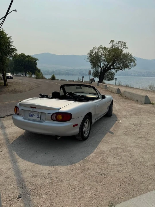 1999 Mazda NB MX-5 Miata - Image 4 of 7
