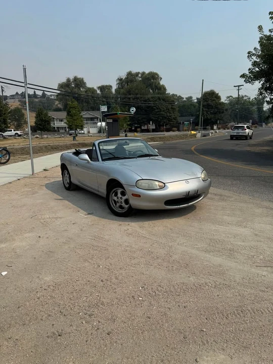 1999 Mazda NB MX-5 Miata - Image 2 of 7