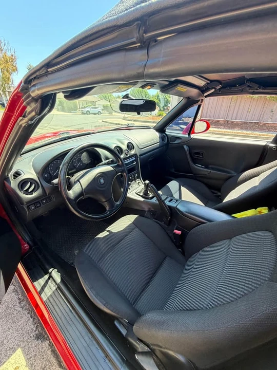 1999 Mazda NB MX-5 Miata - Image 8 of 12