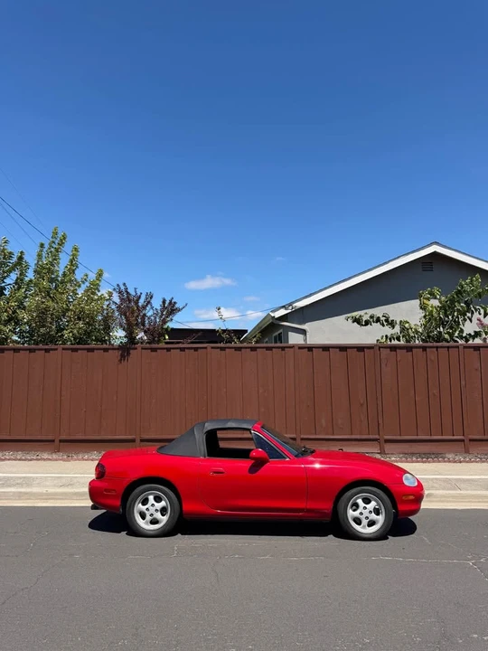 1999 Mazda NB MX-5 Miata - Image 4 of 12