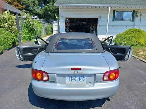 1999 Mazda MX-5
