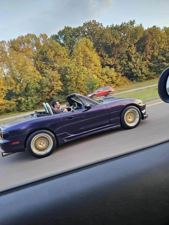 1999 Mazda NB MX-5 Miata - Image 2 of 9