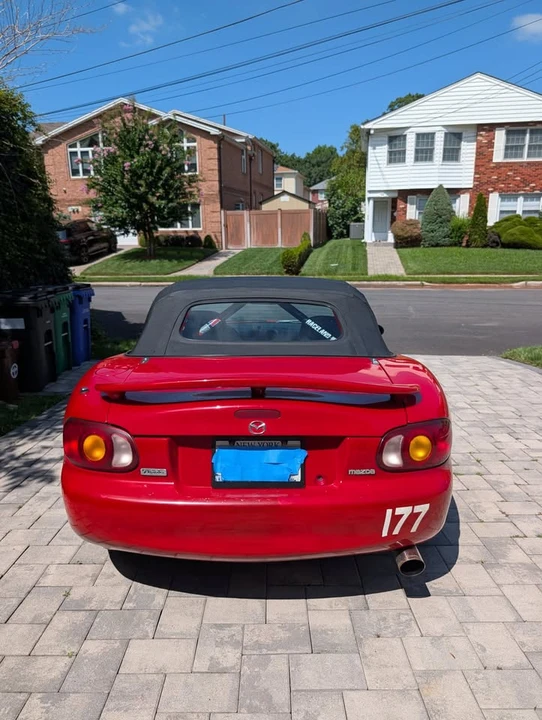 1999 Mazda NB MX-5 Miata - Image 11 of 19