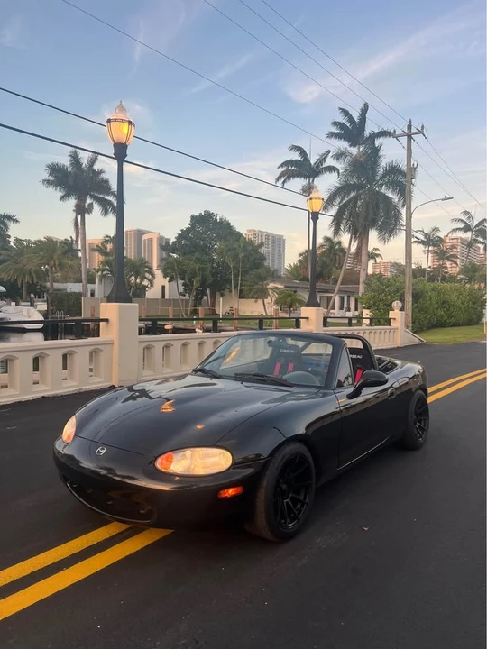 1999 Mazda NB MX-5 Miata - Image 2 of 7