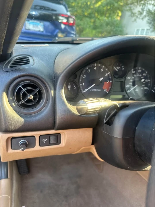 1999 Mazda NB MX-5 Miata - Image 8 of 10