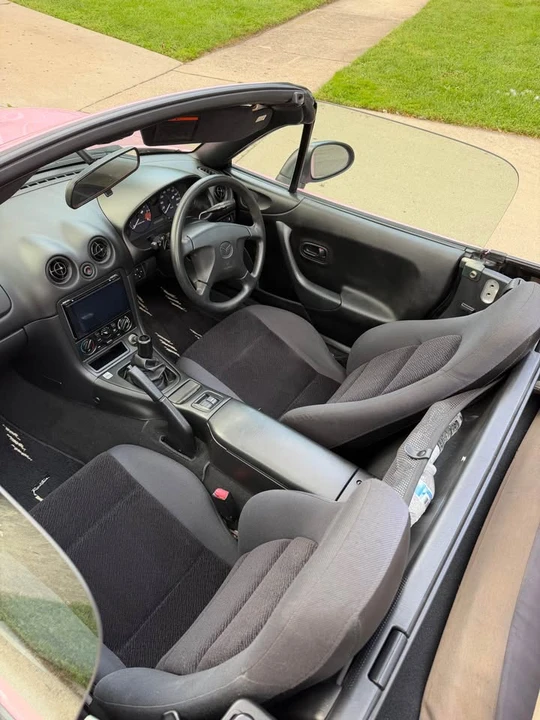 1999 Mazda NB MX-5 Miata - Image 9 of 16